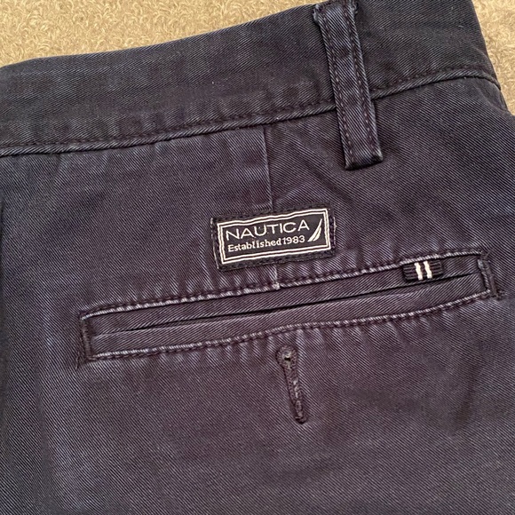 Nautica Classic Fit Navy Shorts Size 32 - Picture 4 of 7